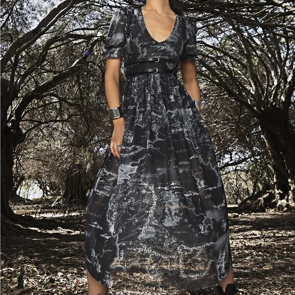 Blackmilk Middle Earth Map Dress (Lord of the Rings) Worn Once - Picture 3 of 9